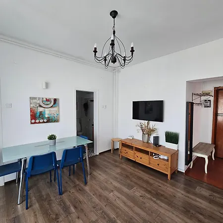 Beautiful Terrace Old Town شقة *